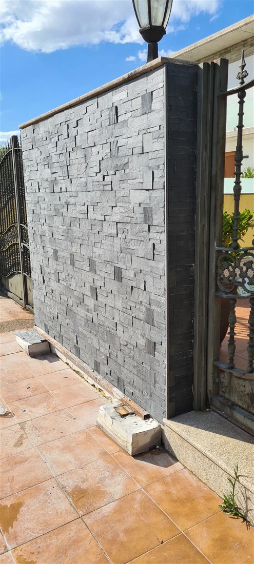 Detalle de zócalo exterior